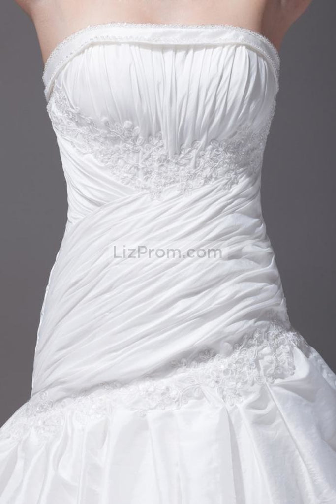 White Gorgeous Embroidered Wedding Gown Long Ruffled Bridal Dress